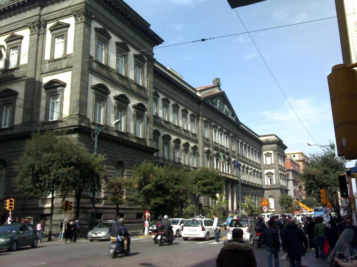 Suite San Gennaro Bis Naples Luaran gambar